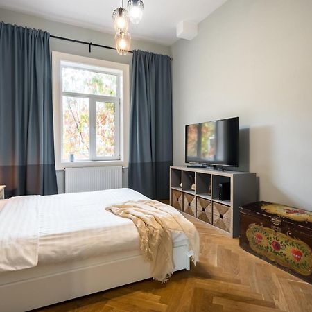 Chic Studio Near Bucharest'S Top Landmarks Exterior photo