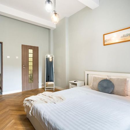 Chic Studio Near Bucharest'S Top Landmarks Exterior photo