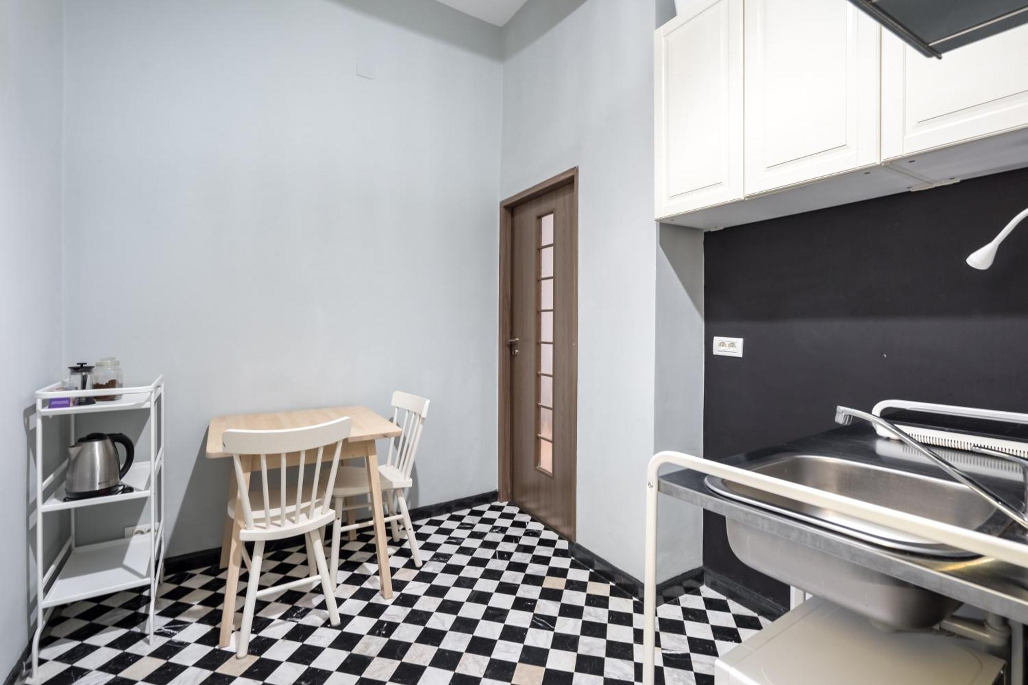 Chic Studio Near Bucharest'S Top Landmarks Exterior photo
