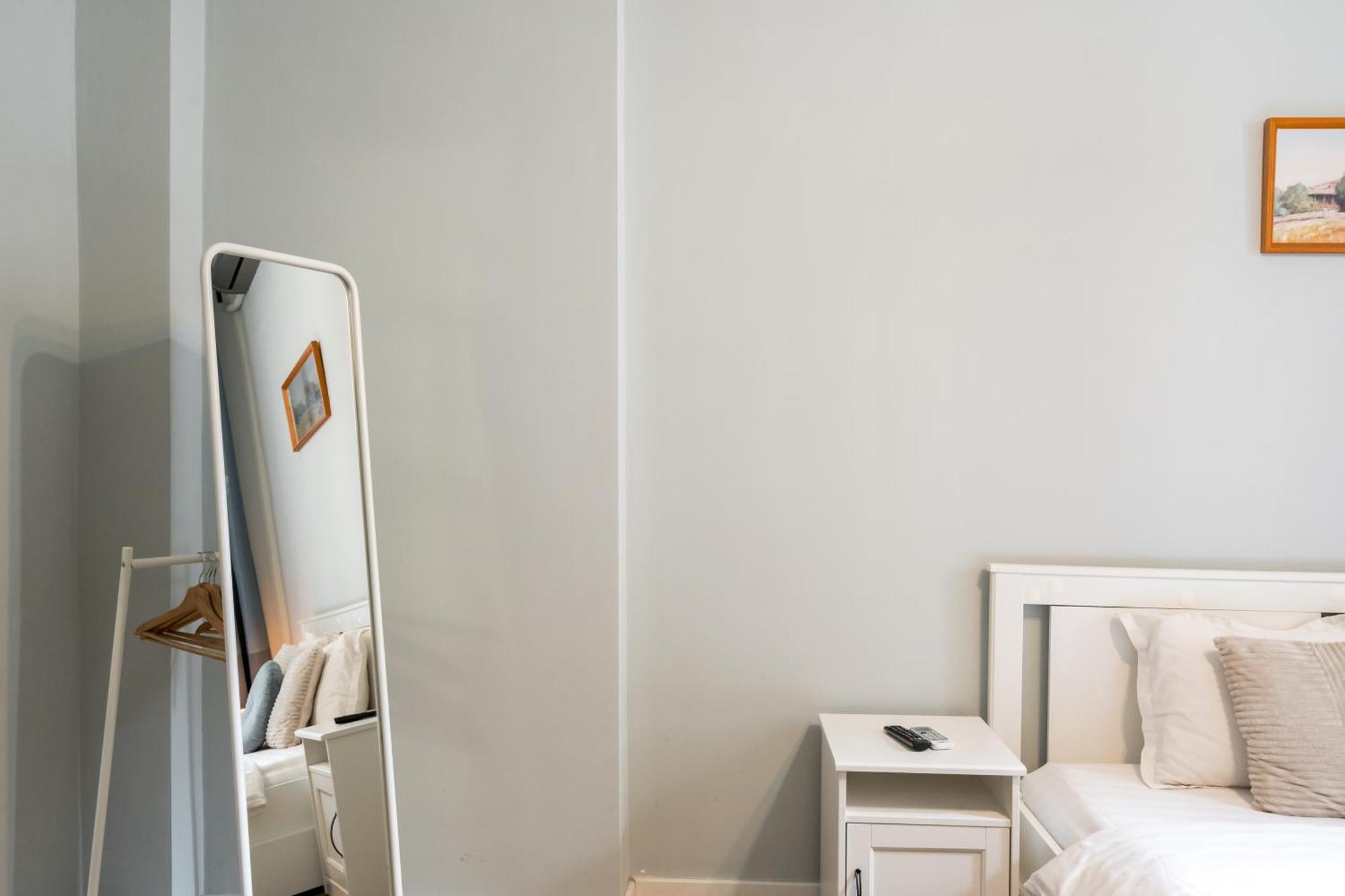 Chic Studio Near Bucharest'S Top Landmarks Exterior photo